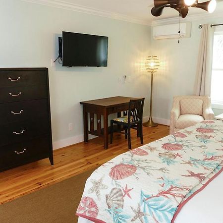 Beachview Inn And Spa Tybee Island Exterior photo