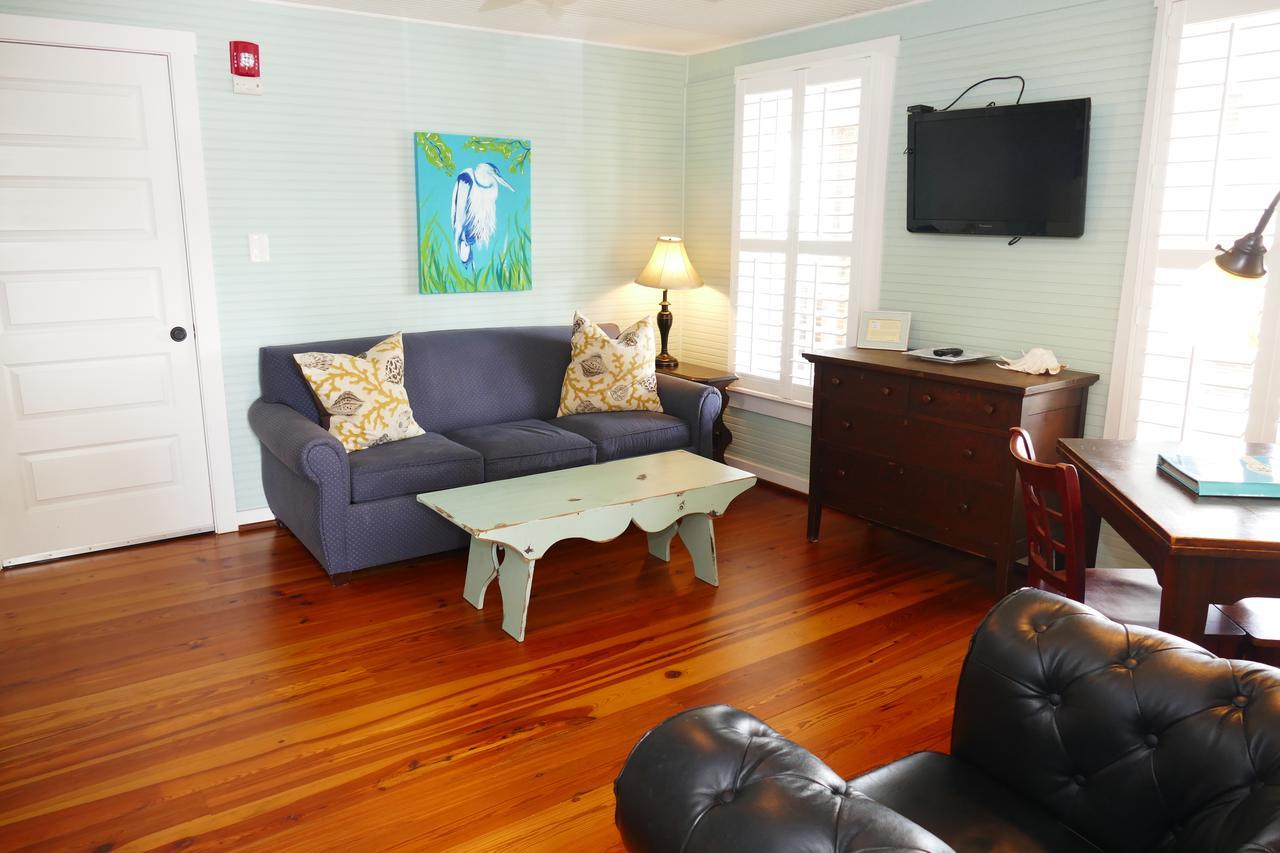 Beachview Inn And Spa Tybee Island Exterior photo